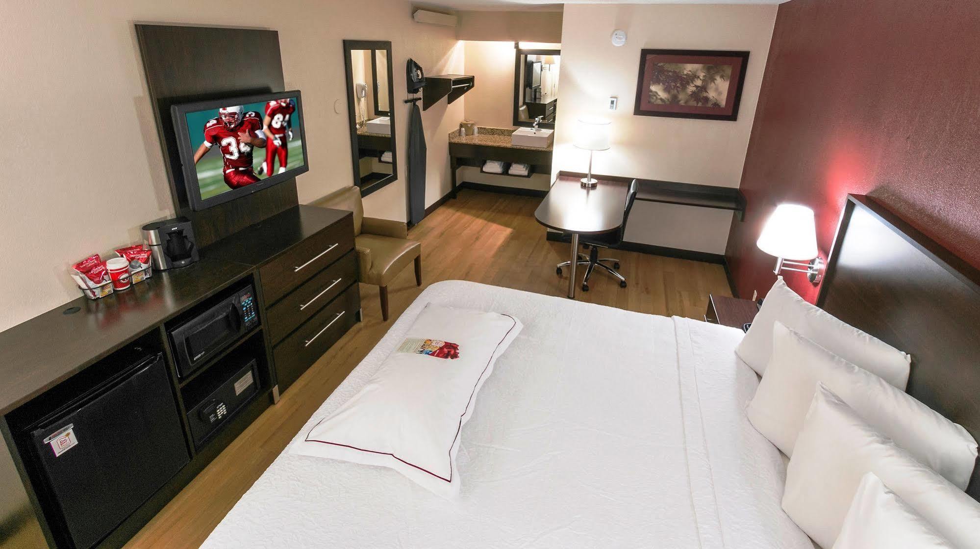 Red Roof Inn Plus+ Baltimore-Washington Dc/Bwi Airport Линтикъм Екстериор снимка